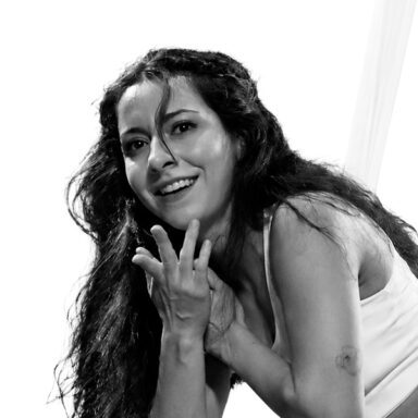 https://www.enescena.com.ar/wp-content/uploads/2026/07/ANALIA-SCIARRA-384x384.jpg