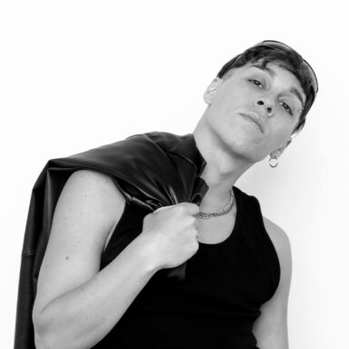 https://www.enescena.com.ar/wp-content/uploads/2026/07/MATIAS-BARRAZA-384x384.jpg